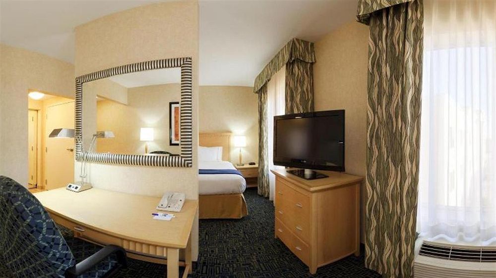 Holiday Inn Express Hotel & Suites Sacramento Airport Natomas, An Ihg Hotel Extérieur photo