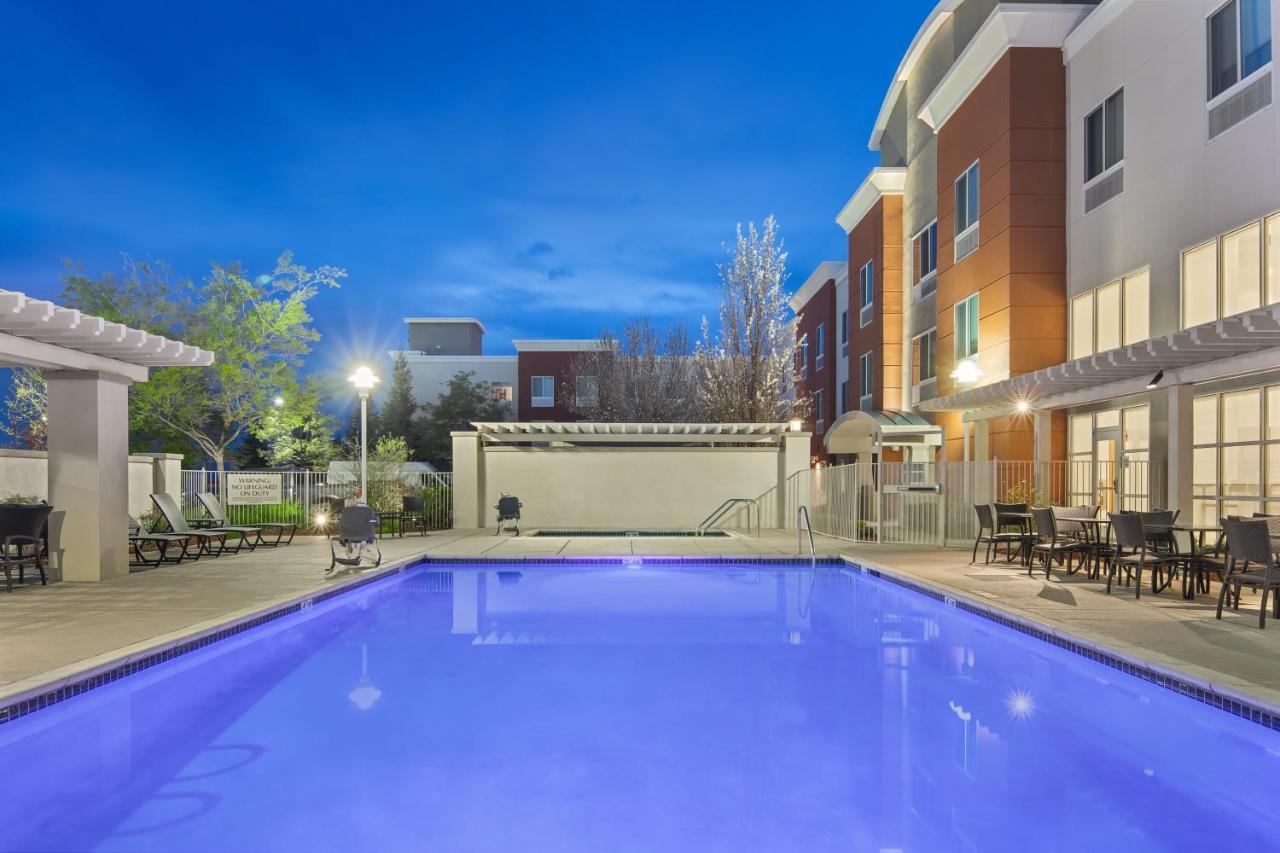 Holiday Inn Express Hotel & Suites Sacramento Airport Natomas, An Ihg Hotel Extérieur photo